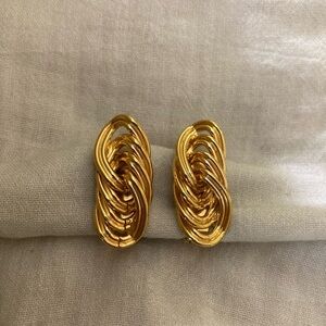 Hobe Vintage‎ Gold Tone Clip on Earrings